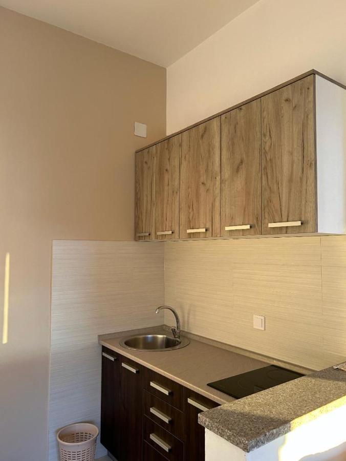 Apartments Sergej Сутоморе Екстериор снимка