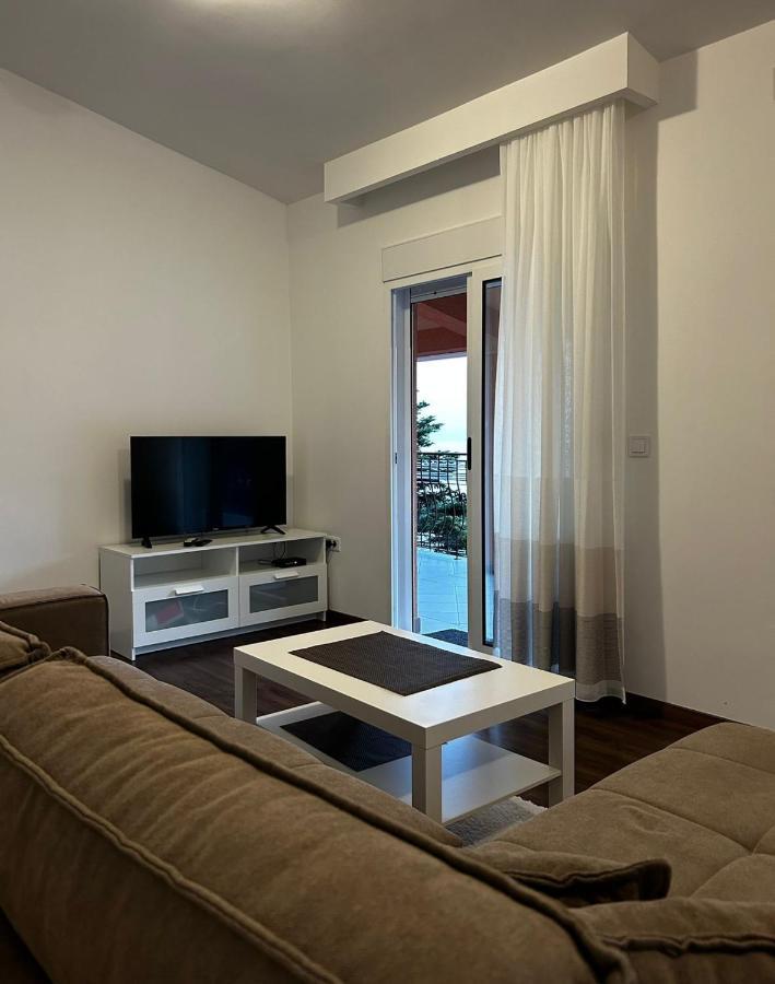 Apartments Sergej Сутоморе Екстериор снимка