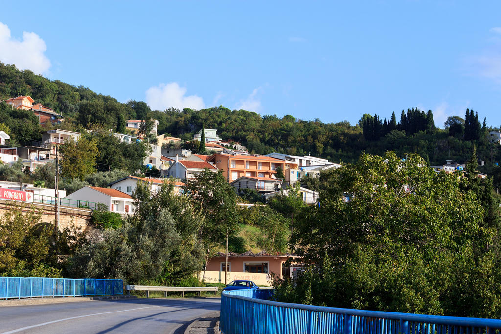Apartments Sergej Сутоморе Екстериор снимка