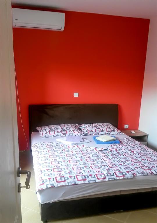 Apartments Sergej Сутоморе Екстериор снимка